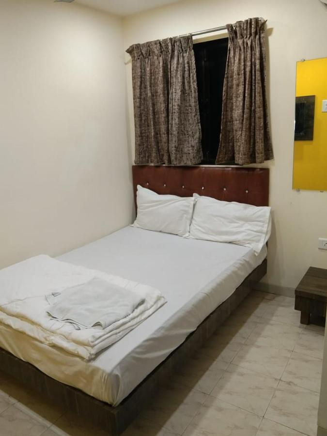 Sadguru Lodge Bombay Extérieur photo